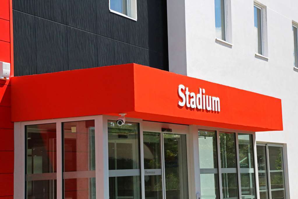 Kyriad Lyon Est Stadium Eurexpo Meyzieu Exterior foto
