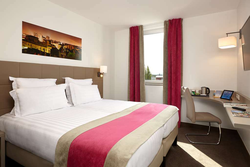 Kyriad Lyon Est Stadium Eurexpo Meyzieu Habitación foto